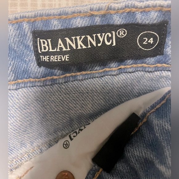 Blank NYC The Reeve Shorts - Picture 4 of 4
